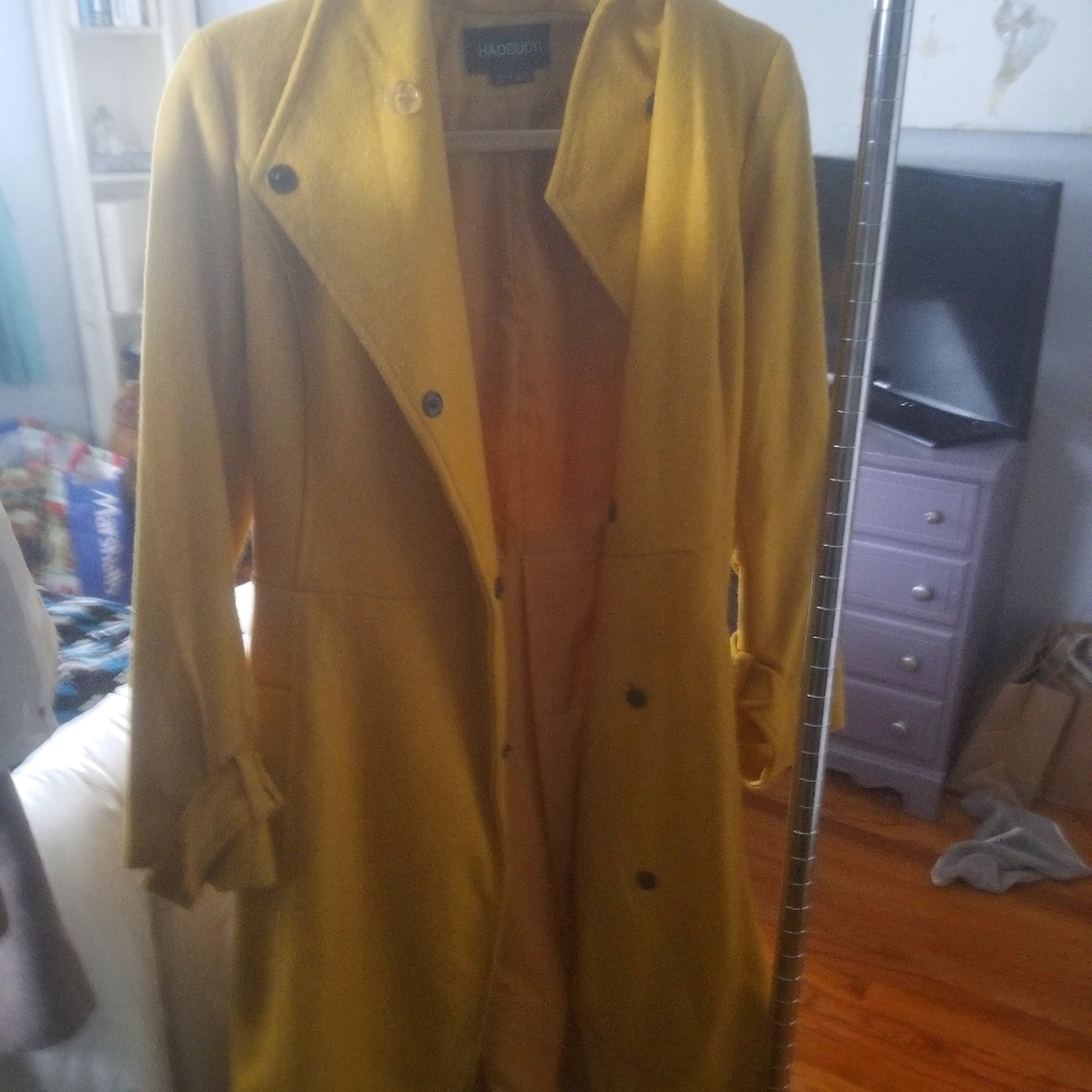 Woolen fall trench
